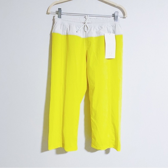 Lululemon - Yellow Step Lively Crop Pants - Picture 1 of 4